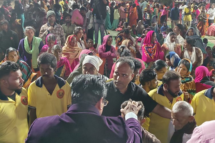 Thousands gathered at the three days prayer meeting held at Bidar, Karnataka by Grace Ministry on 26th, 27th and 28th of November, 2021 on the grounds of St Paul's Church. 